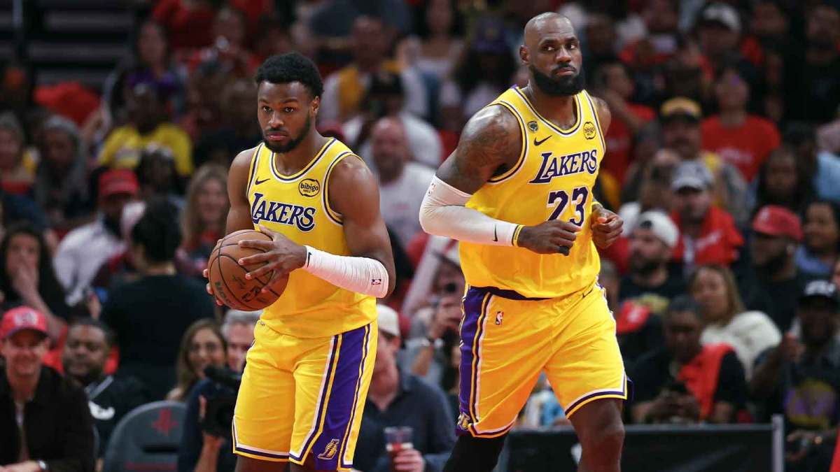 谈球吧ESPN记者：湖人队内部人士暗示詹姆斯父子可能一起转投新球队